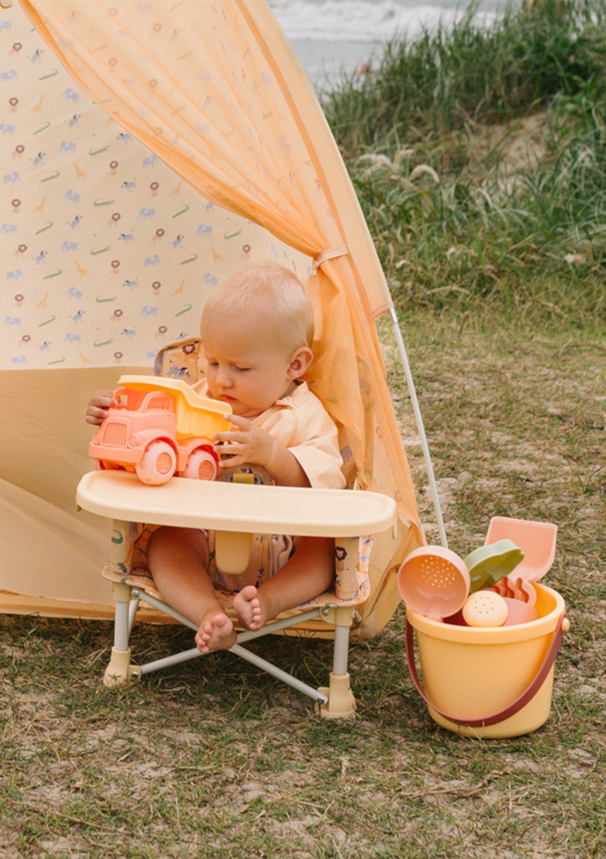 Beach Toy Set with Wild Animals - Monnëka