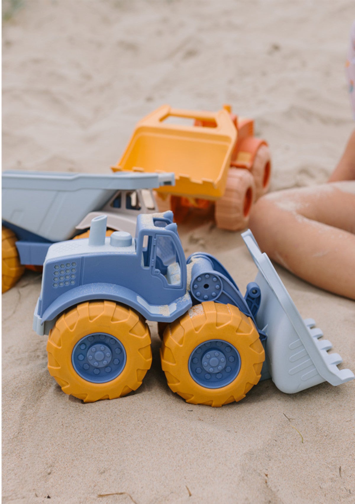 Blue Excavator - Monnëka