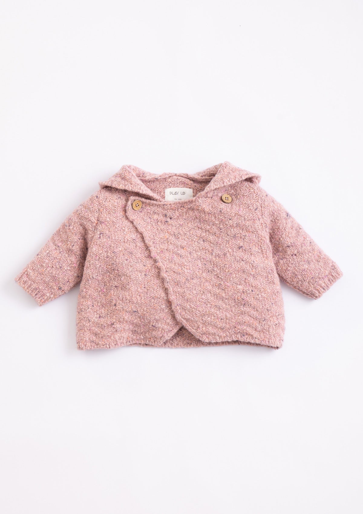 Knitted jacket with recycled fibers and hood| Illustration - PLAYUP