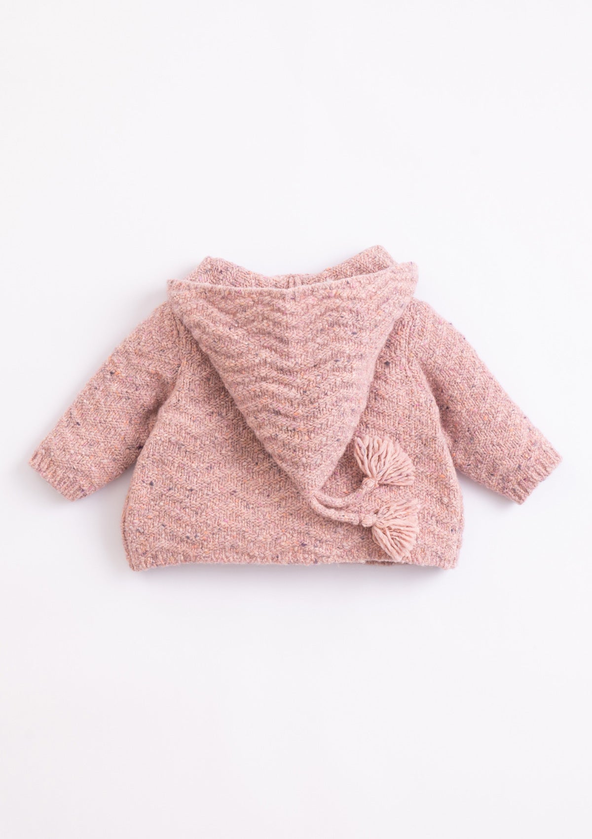 Knitted jacket with recycled fibers and hood| Illustration - PLAYUP