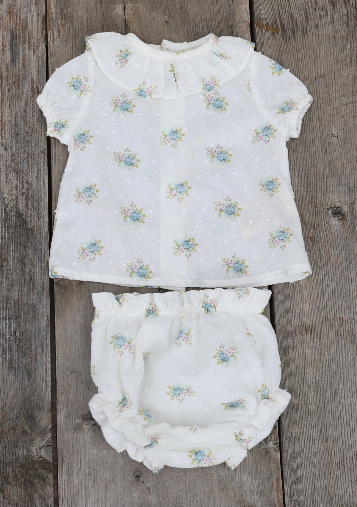 Blouse with flower print | LITTLE LOVE - WEDOBLE