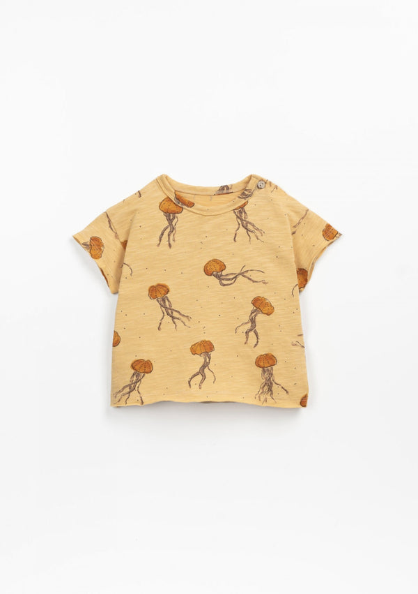 T-shirt with shoulder opening | Textile Art - PLAYUP