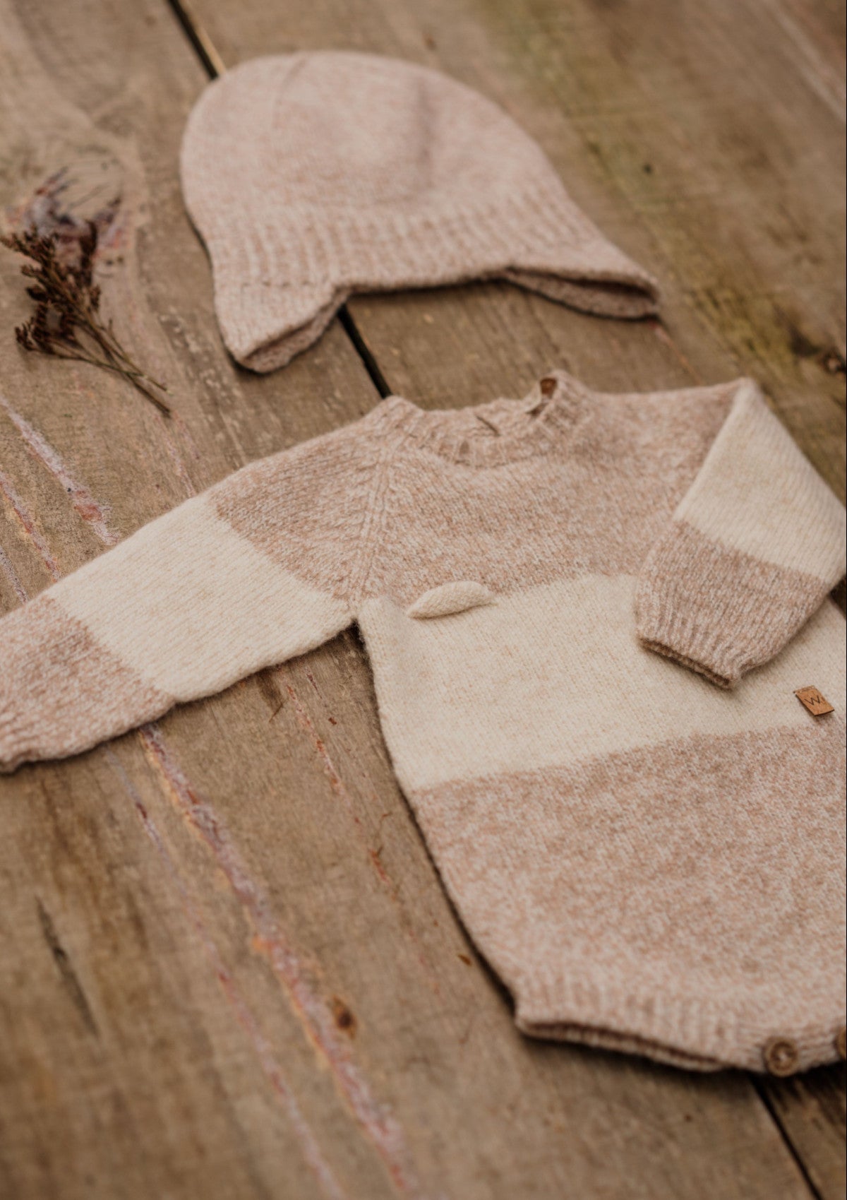 Knitted merino wool blanket with teddy bear | LITTLE TEDDY BEAR - WEDOBLE