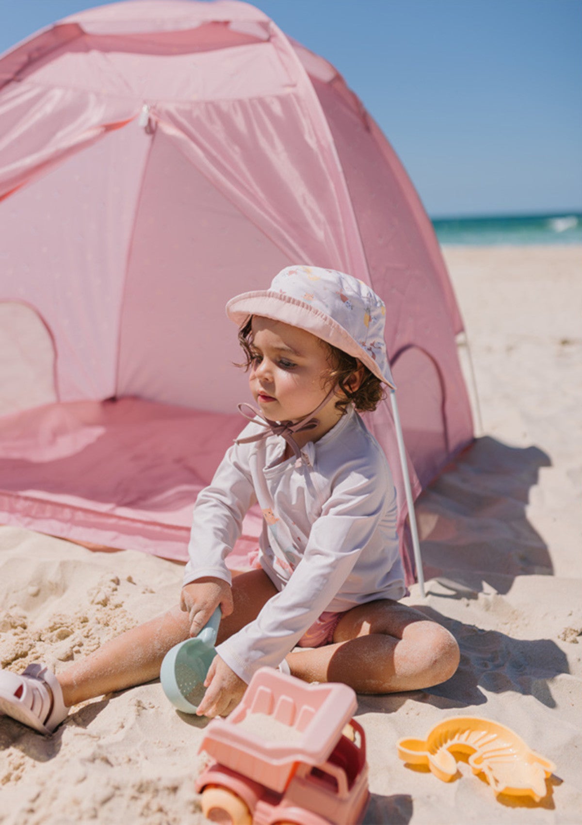 Beach Toy Set with Mermaid Cats - Monnëka