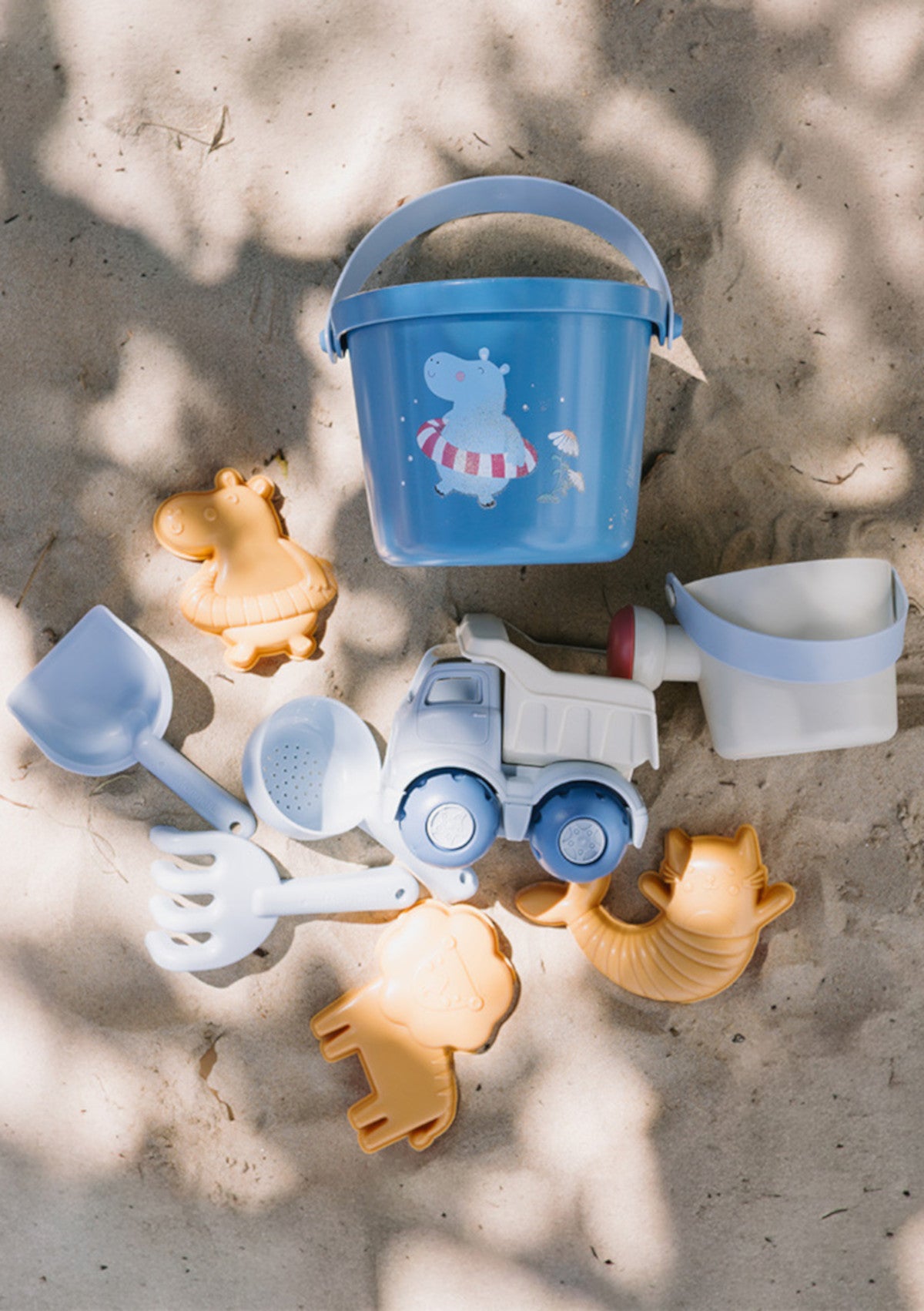 Beach Toy Set with Hippos - Monnëka