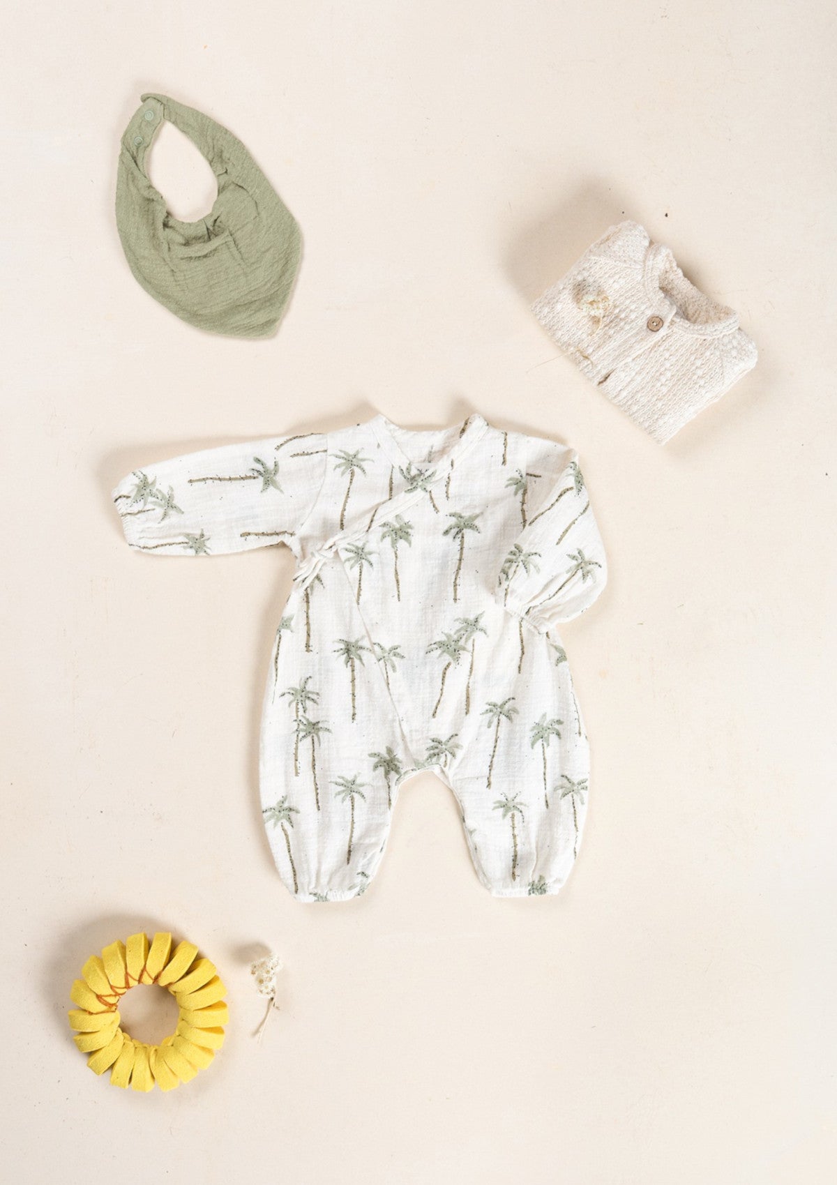Fabric jumpsuit with palm tree print - PLAYUP